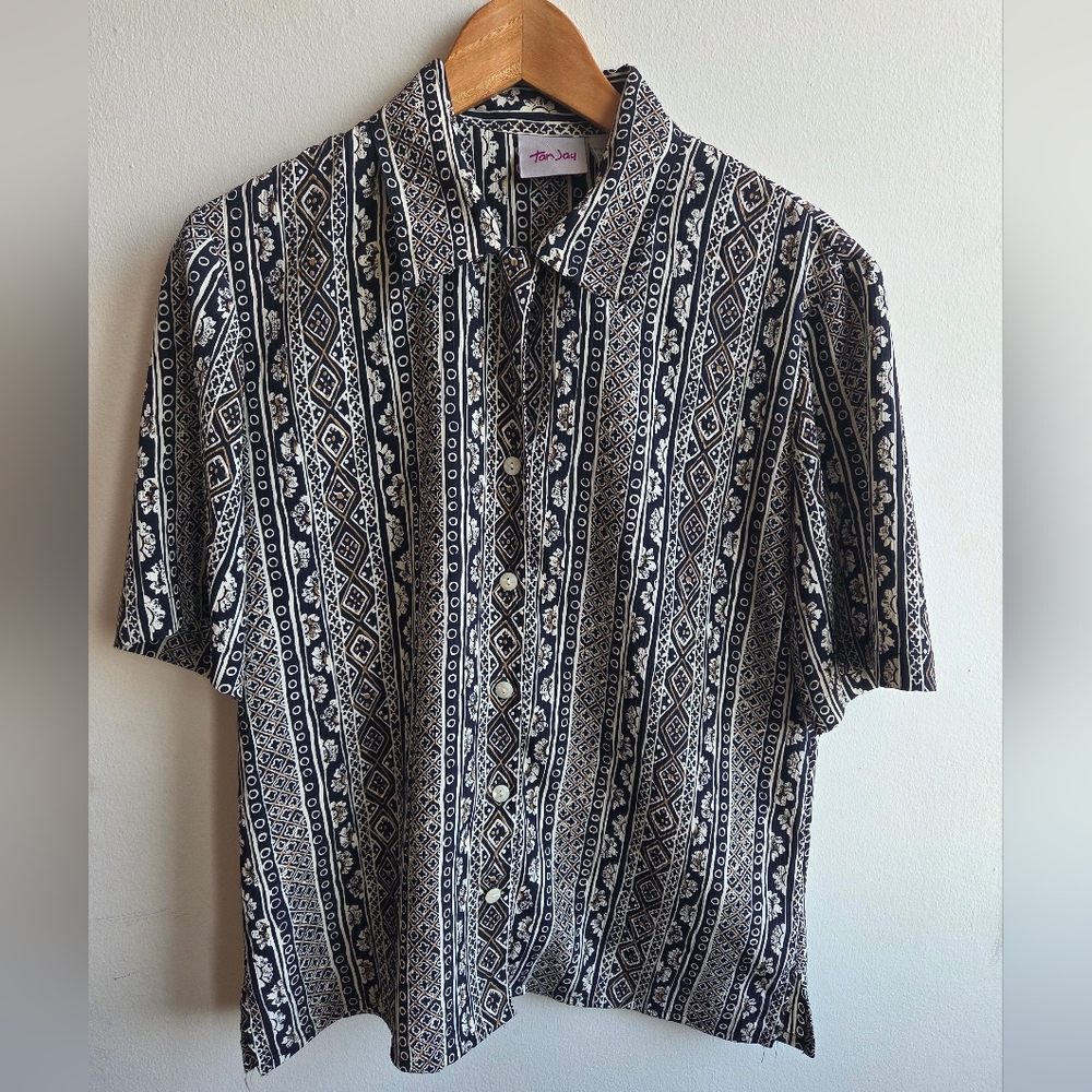 Vintage Size 8 Tnjay Top